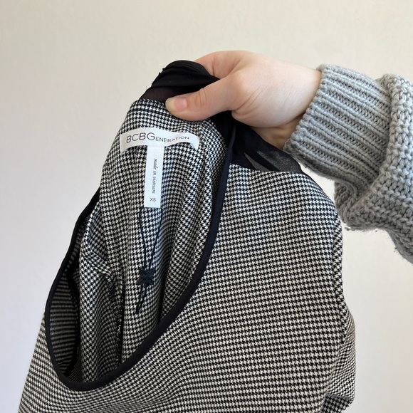 BCBGeneration Black and White Ruffled Long Sleeve Mini Dress Women’s XS Preppy - Picture 5 of 5